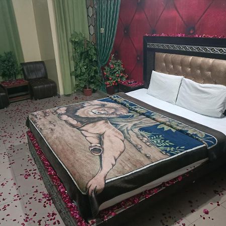 New Hajveri Hotel Lahore Extérieur photo