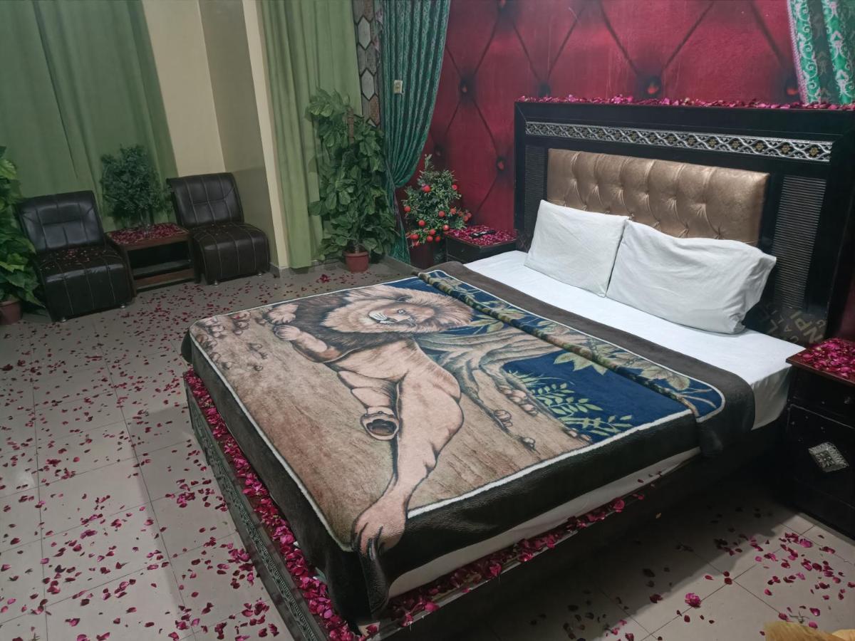 New Hajveri Hotel Lahore Extérieur photo